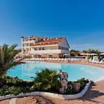 La Noire Apartmanhotel 4*