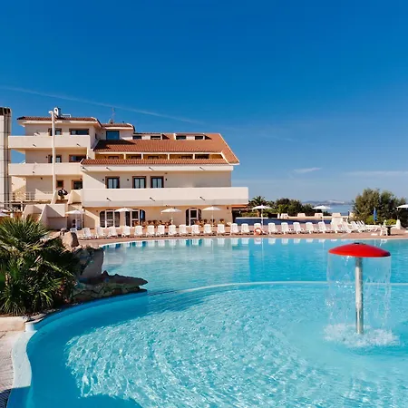 La Noire Aparthotel 4*