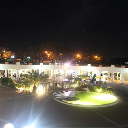 La Noire Apartahotel