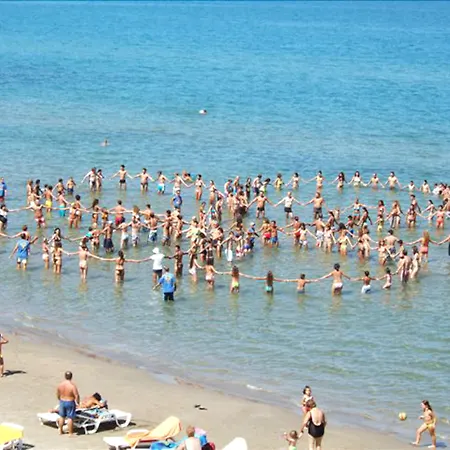 公寓式酒店 La Noire 4*