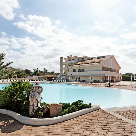 La Noire Apartahotel 4*